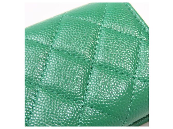 Cartera tríptico de piel de becerro granulada verde Chanel - vista 6