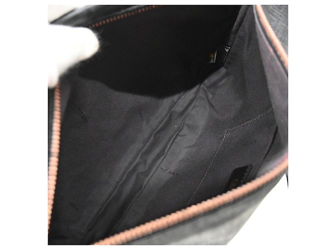 Fendi Front Pocket Messenger Zucchino Coated Canvas Medium Nero - vista 3