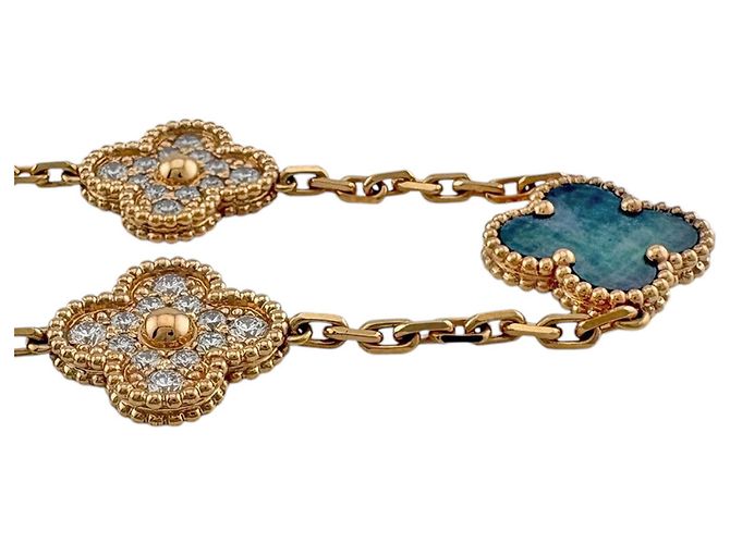 Bracciale charm Vintage Enhambra Van Cleef & Arpels D'oro - vista 4
