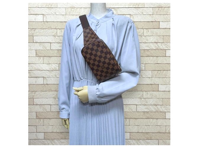 Borsa a tracolla Louis Vuitton Geronimos Damier Marrone - vista 2