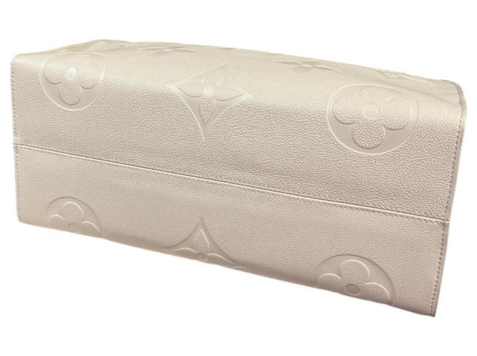 Sac à bandoulière Louis Vuitton OnTheGo GM Monogram Empreinte Beige Blanc cassé - vue 5