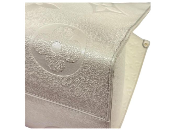 Sac à bandoulière Louis Vuitton OnTheGo GM Monogram Empreinte Beige Blanc cassé - vue 8