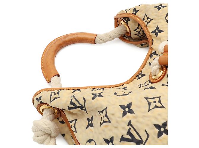Borsa a spalla Louis Vuitton Cruise Line Bulle MM Beige - vista 6