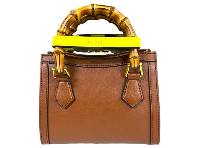 Borsa a tracolla mini tote Gucci Diana in bambù Marrone - vista 3