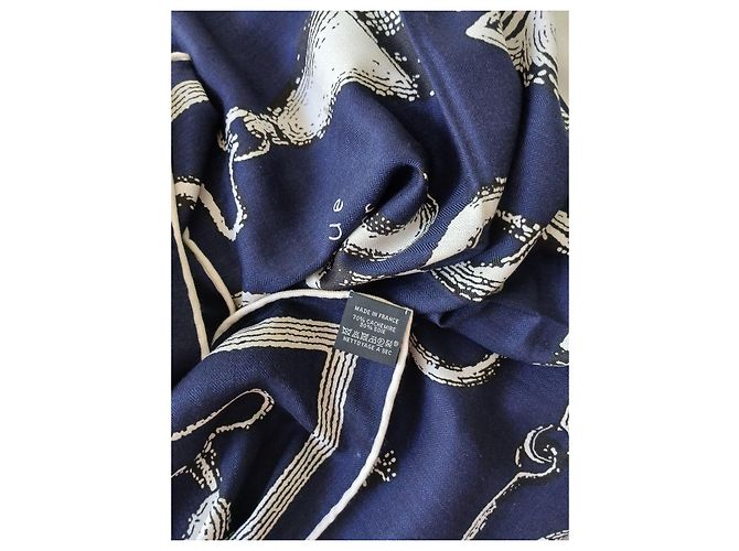 Carré Hermès Inventaire Poétique in seta e cashmere Bianco Blu - vista 6