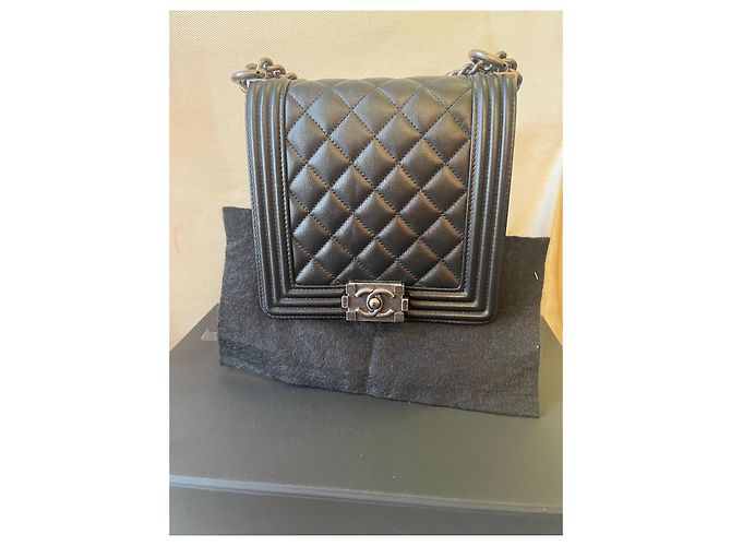 Borsa Chanel Boy Medium in pelle d'agnello nera Nero - vista 14