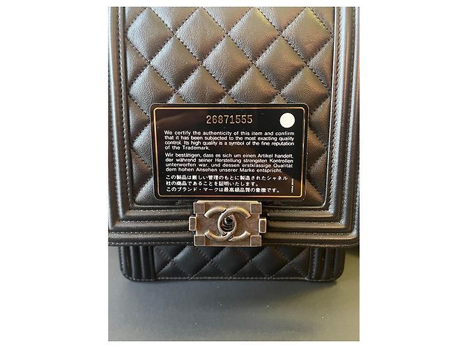 Borsa Chanel Boy Medium in pelle d'agnello nera Nero - vista 15