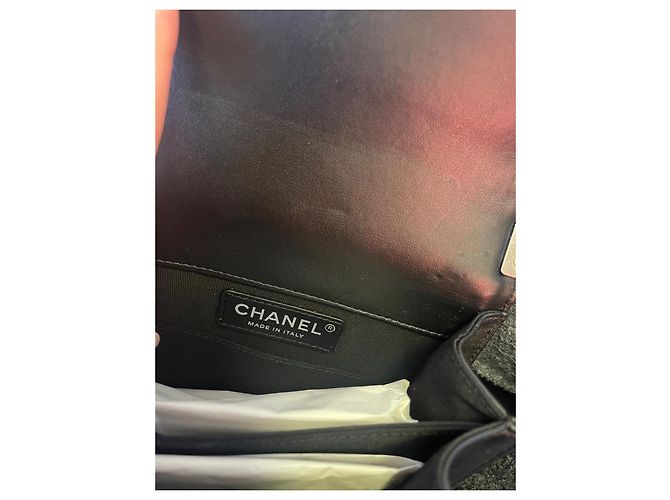 Borsa Chanel Boy Medium in pelle d'agnello nera Nero - vista 3