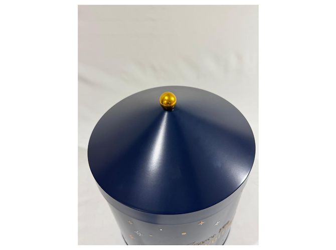Louis Vuitton "Joyeuses Fêtes" Limitierte Weihnachts-Metallbox 2024 Golden Dunkelblau - Ansicht 5