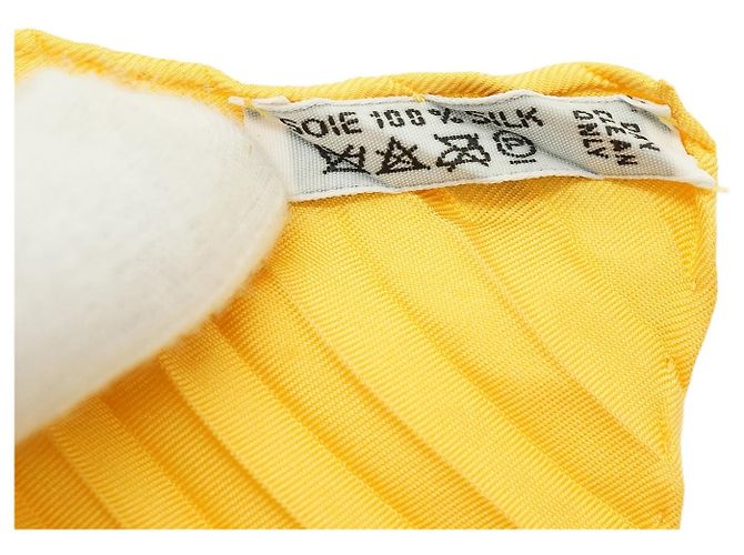 Silk In Hermès Hermes Carré 90 in seta plissettata Yellow Cirque Molier di Philippe Dumas Giallo - vista 3