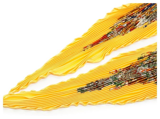 Silk In Hermès Hermes Carré 90 in seta plissettata Yellow Cirque Molier di Philippe Dumas Giallo - vista 6
