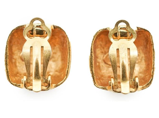 Timeless Chanel Orecchini a clip quadrati in metallo CC Oro e Argento D'oro - vista 2