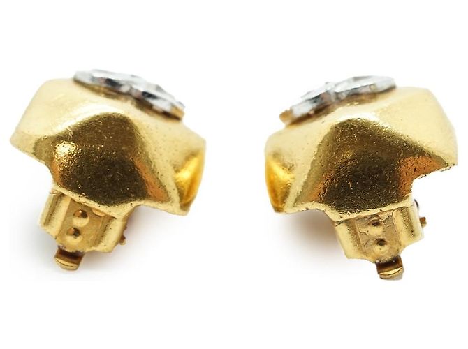 Timeless Chanel Orecchini a clip quadrati in metallo CC Oro e Argento D'oro - vista 3