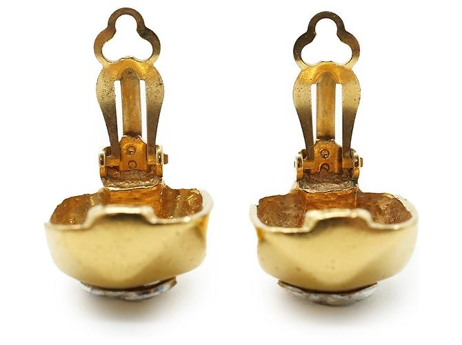 Timeless Chanel Orecchini a clip quadrati in metallo CC Oro e Argento D'oro - vista 5