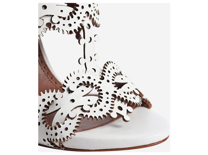 Alaïa Weiße Leder-High Heels mit Laserschnitt - Größe EU 38.5 (UK 5.5) - Ansicht 4