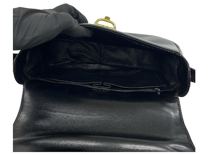 Céline Celine Vintage Carriage Hardware Schultertasche aus Kalbsleder Schwarz - Ansicht 9