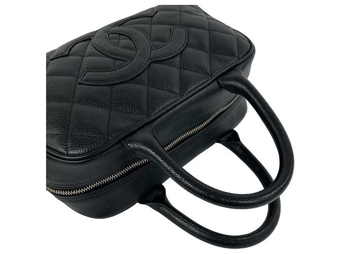Timeless Mini borsa Boston Chanel Matelassé Coco Caviar Skin Nero - vista 4