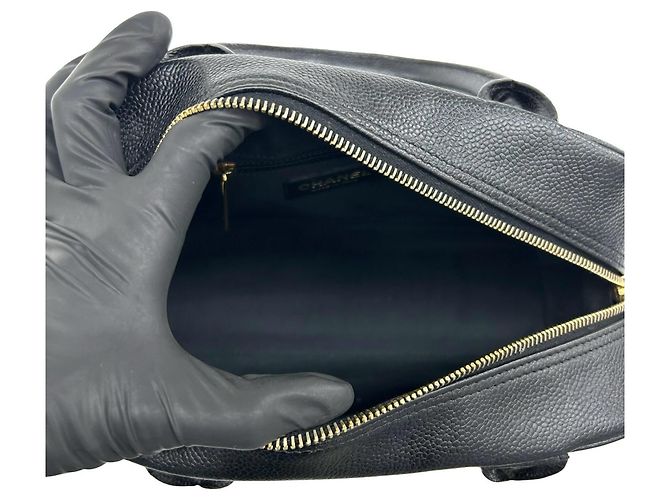 Timeless Mini borsa Boston Chanel Matelassé Coco Caviar Skin Nero - vista 9