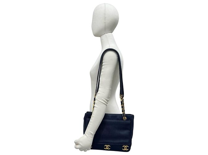 Chanel Vintage Triple Coco Caviar Leder Schultertasche Marineblau - Ansicht 2