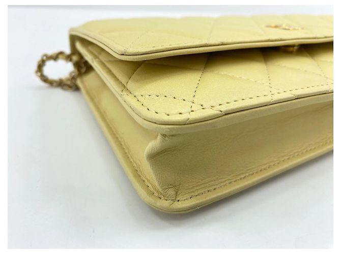 Borsa a Spalla Chanel Mini Matelassé Gialla Giallo - vista 7