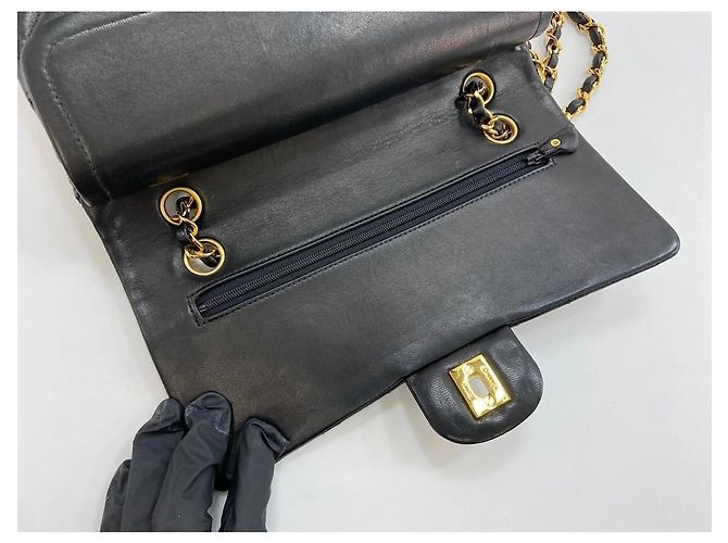 Timeless CHANEL Matelassé 25 Bolsa de Ombro Preto - vista 10