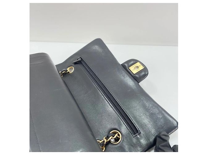 CHANEL Matelassé 25 Shoulder Bag Nero - vista 16