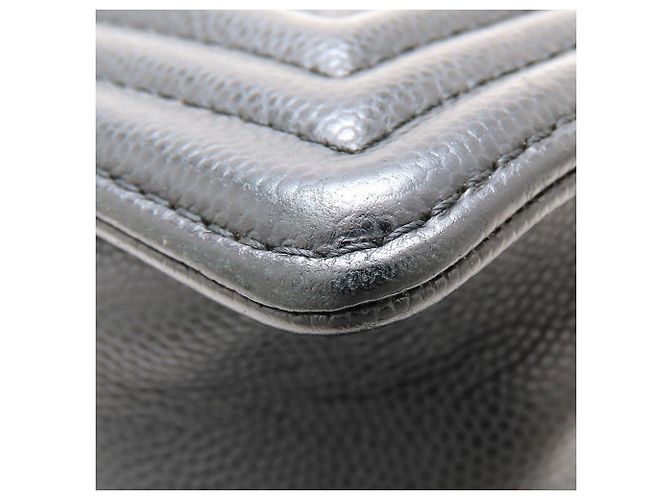 Borsa a tracolla Chanel Boy Chanel in pelle di vitello nera Nero - vista 28
