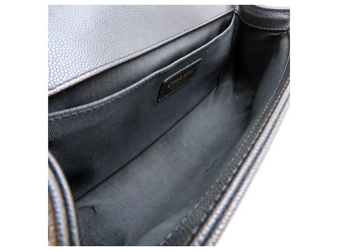 Borsa a tracolla Chanel Boy Chanel in pelle di vitello nera Nero - vista 6