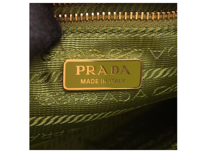 Borsa a tracolla in pelle grainé morbida verde Prada - vista 4