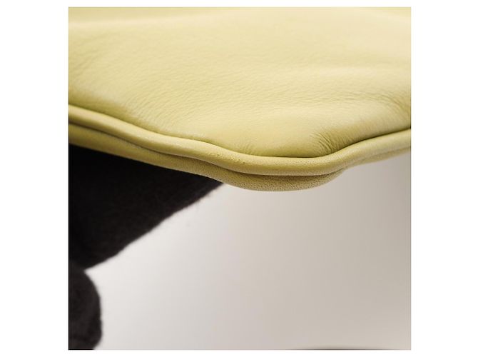 Borsa a tracolla in pelle grainé morbida verde Prada - vista 6