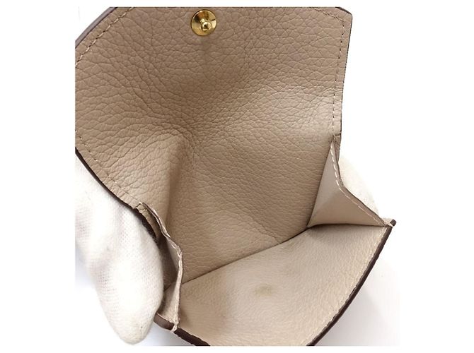 Cartera tríptico Louis Vuitton en piel de becerro grisácea - vista 10