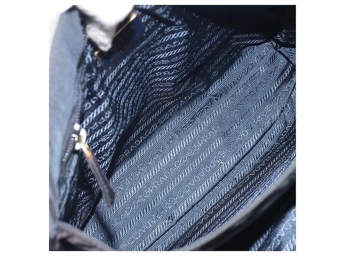 Borsa a tracolla con catena PRADA Nylon Navy Gold Auth 193568A D'oro Blu navy - vista 17