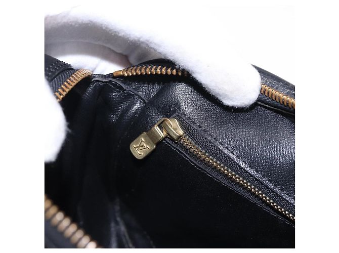 LOUIS VUITTON Epi Trocadero 23 Borsa a Spalla Nera M52302 LV Auth ka5573 Nero - vista 22