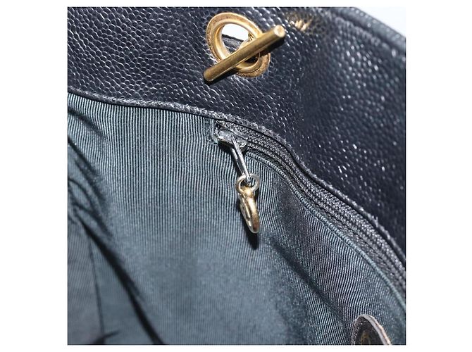 Borsa Tote con tracolla a catena CHANEL in pelle Caviar nera e CC dorato Auth 194920SAM Nero D'oro - vista 18