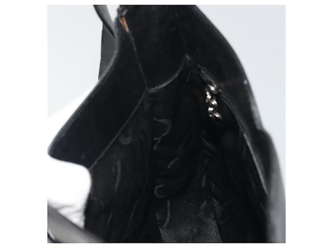 Borsa a Spalla Salvatore Ferragamo Gancini in Pelle Nera Argento Auth BA14216 Nero - vista 19