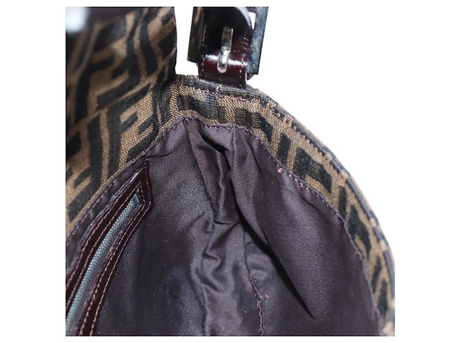 FENDI Zucca Canvas Mamma Baguette Borsa a Spalla Marrone Nero Auth 192460M - vista 22