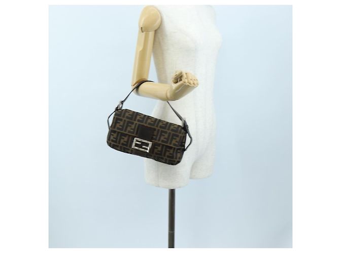 FENDI Zucca Canvas Mamma Baguette Borsa a Spalla Marrone Nero Auth 192460M - vista 27