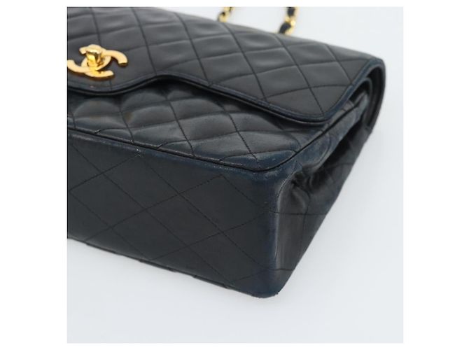 CHANEL Borsa a Spalla Chain Matelasse 25 in Pelle di Agnello Nera e Oro CC Auth 195247V Nero D'oro - vista 10