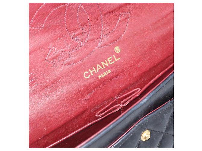 CHANEL Borsa a Spalla Chain Matelasse 25 in Pelle di Agnello Nera e Oro CC Auth 195247V Nero D'oro - vista 17