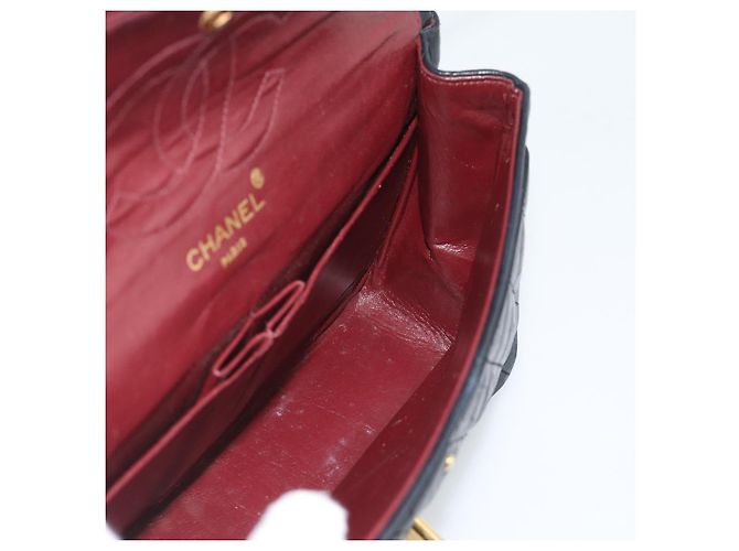 CHANEL Borsa a Spalla Chain Matelasse 25 in Pelle di Agnello Nera e Oro CC Auth 195247V Nero D'oro - vista 19