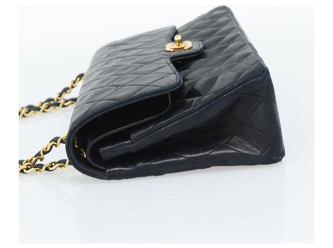 CHANEL Borsa a Spalla Chain Matelasse 25 in Pelle di Agnello Nera e Oro CC Auth 195247V Nero D'oro - vista 4