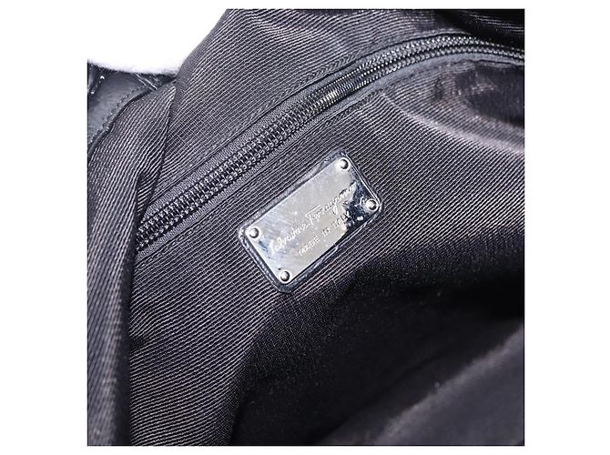 Borsa Salvatore Ferragamo in vernice nero e argento Auth ka5460 Schwarz Silber - Ansicht 16