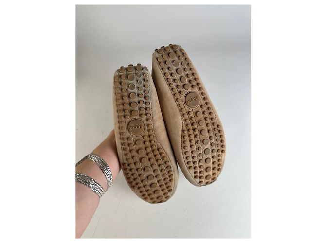 Pantofole vintage Gucci in scamosciato foderate in shearling beige crema EU37 - vista 8