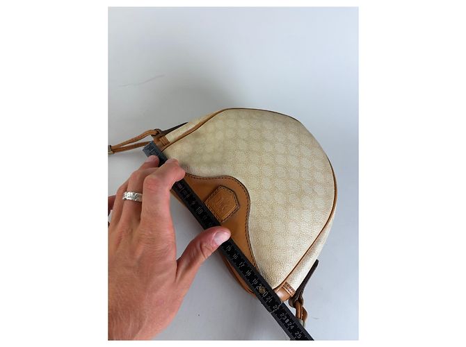 16 Céline Vintage Celine Schultertasche aus beschichteter Leinwand Cream Tan - Ansicht 11
