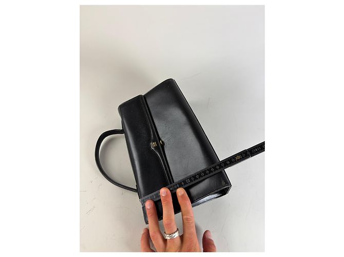Vintage Givenchy strukturierte Lederhandtasche Schwarz Gold - Ansicht 9