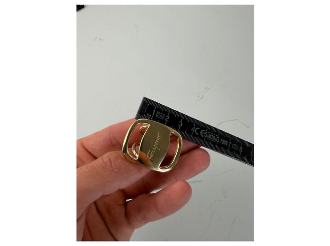 Salvatore Ferragamo Anello Vintage Ferragamo in metallo dorato con logo inciso D'oro - vista 10