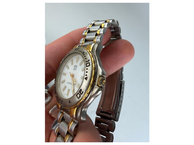 Vintage Givenchy Armbanduhr aus Edelstahl Silber Gold - Ansicht 5
