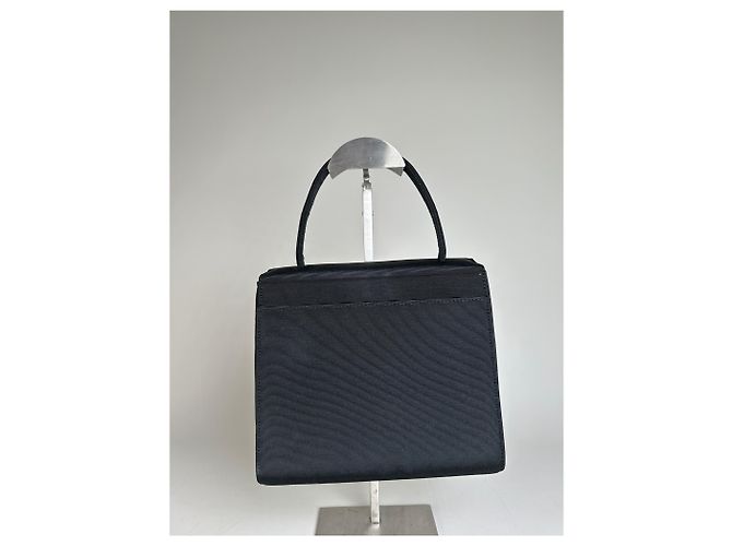 Vintage Givenchy Handtas aus strukturierter Textiloberfläche Schwarz Gold - Ansicht 13