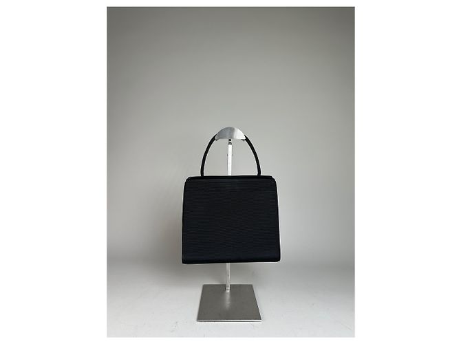 Vintage Givenchy Handtas aus strukturierter Textiloberfläche Schwarz Gold - Ansicht 2