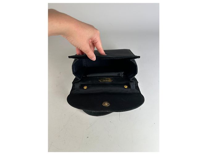 Vintage Givenchy Handtas aus strukturierter Textiloberfläche Schwarz Gold - Ansicht 3